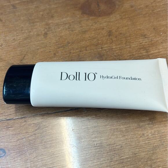 New Doll 10 Hydragel Deep Foundation - Picture 1 of 3